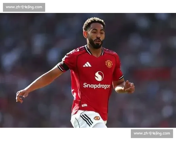 前曼联铁卫力荐双星：姆贝莫锋线利刃 + 库尼亚中场新核