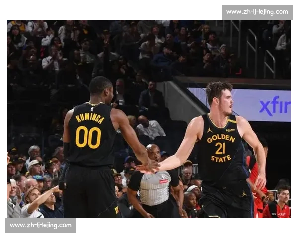 勇士续约神射中锋!波斯特 40% 三分率成战术杀器 勇士续约神射中锋!波斯特 40% 三分率成战术杀器