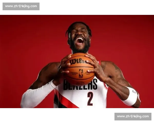 开拓者买断艾顿腾出空间！杨瀚森崛起，湖人签约状元中锋补强争冠短板