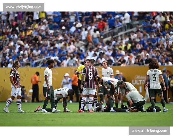 荒诞！世俱杯中断两小时，球员骑单车热身引球迷质疑：世界杯要变健身房？